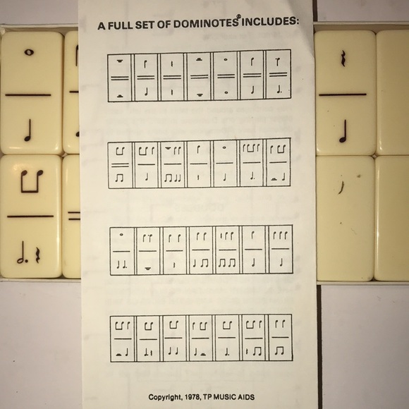 Dominotes Game - Picture 3 of 8